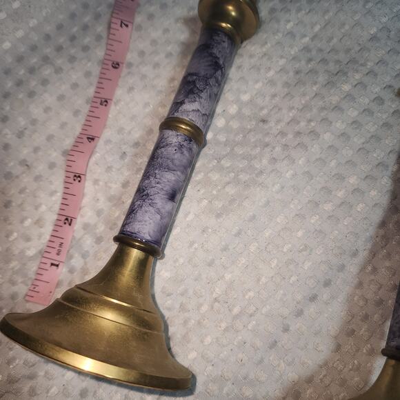 VINTAGE BRASS & FAUX MARBLE 10.5" CANDLESTICK HOLDERS. Set OF 2 - Picture 2 of 6